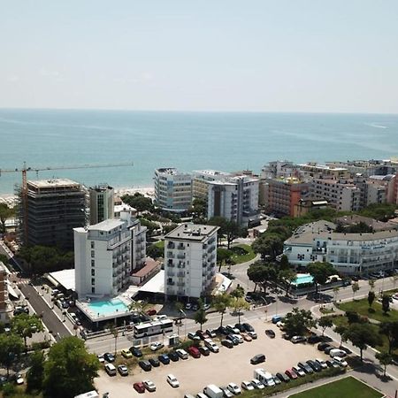 Residence Alla Rotonda Lido di Jesolo Exterior foto
