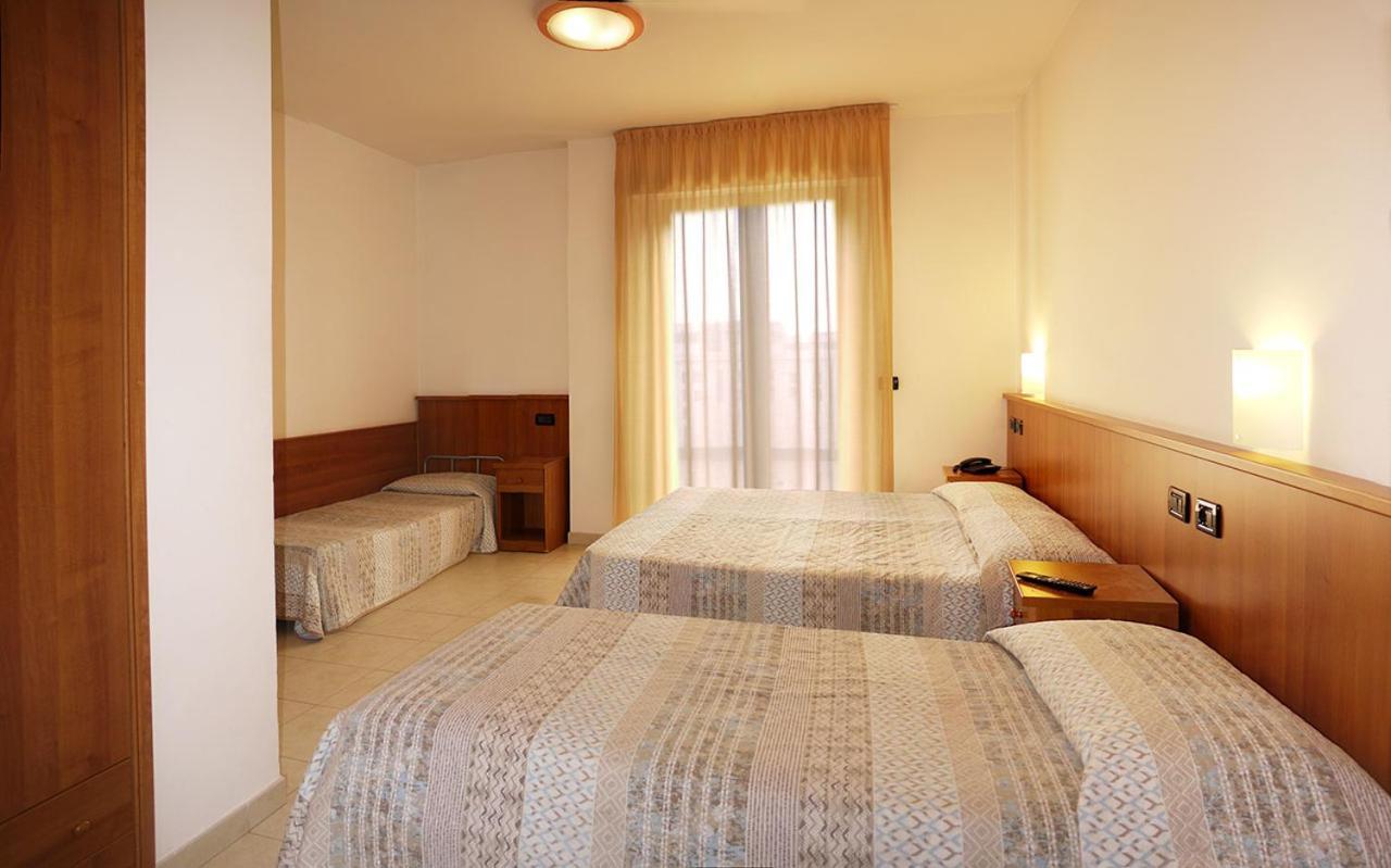Residence Alla Rotonda Lido di Jesolo Exterior foto